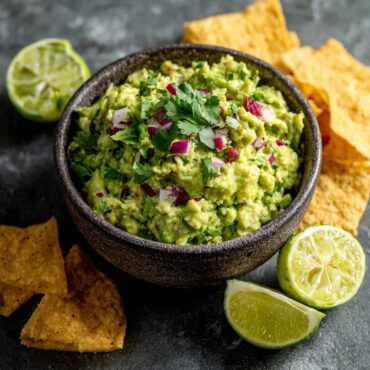 5 Ingredient Guacamole Recipe
